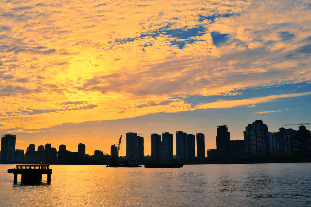 滨江日出 - zhouchongde - 图虫