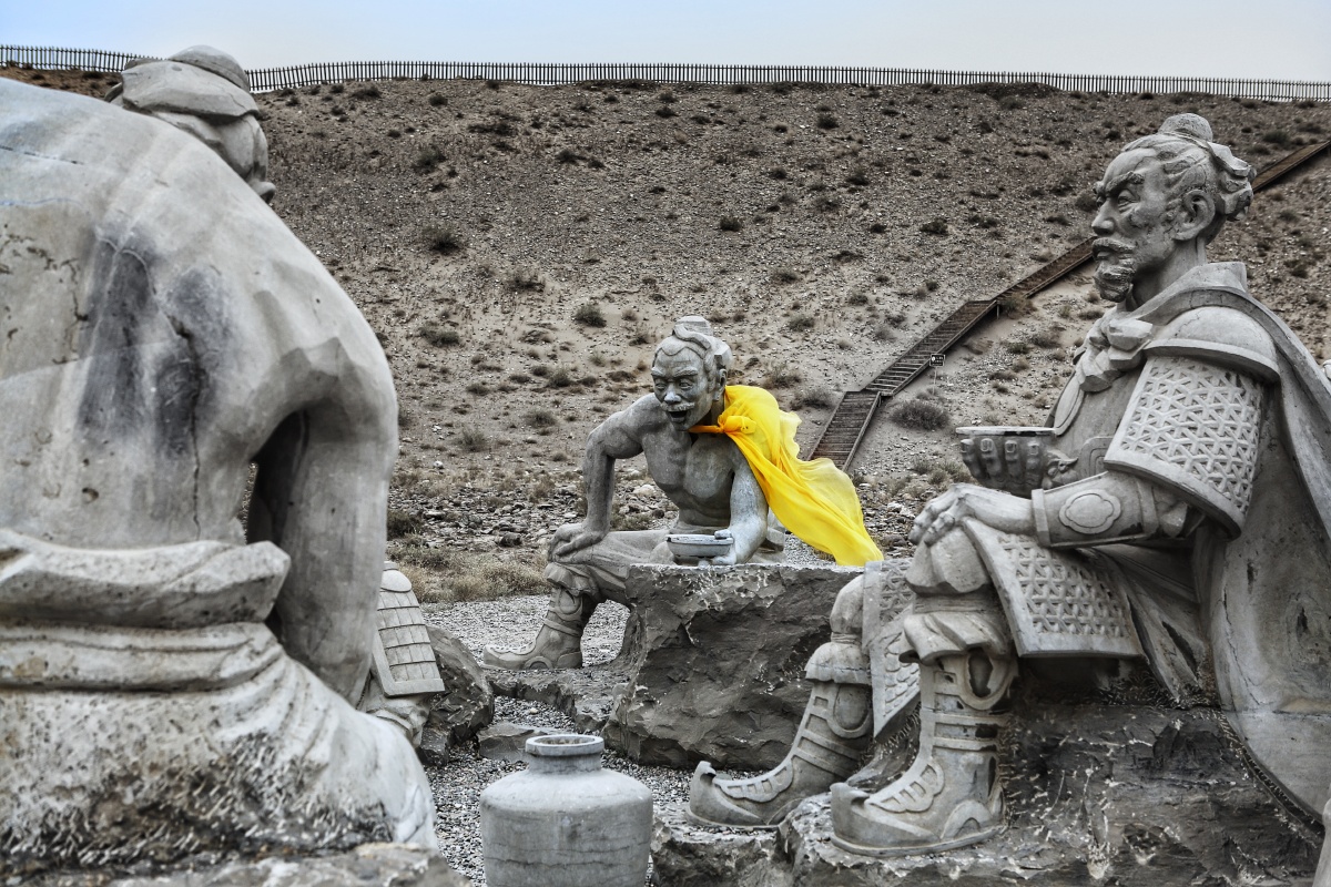 醉卧沙场君莫笑古来征战几人回