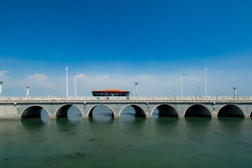 947002