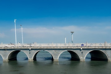 947003