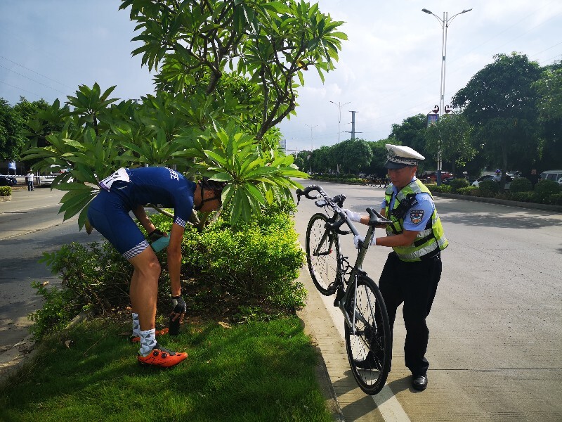 国内驾照普吉岛骑摩托车