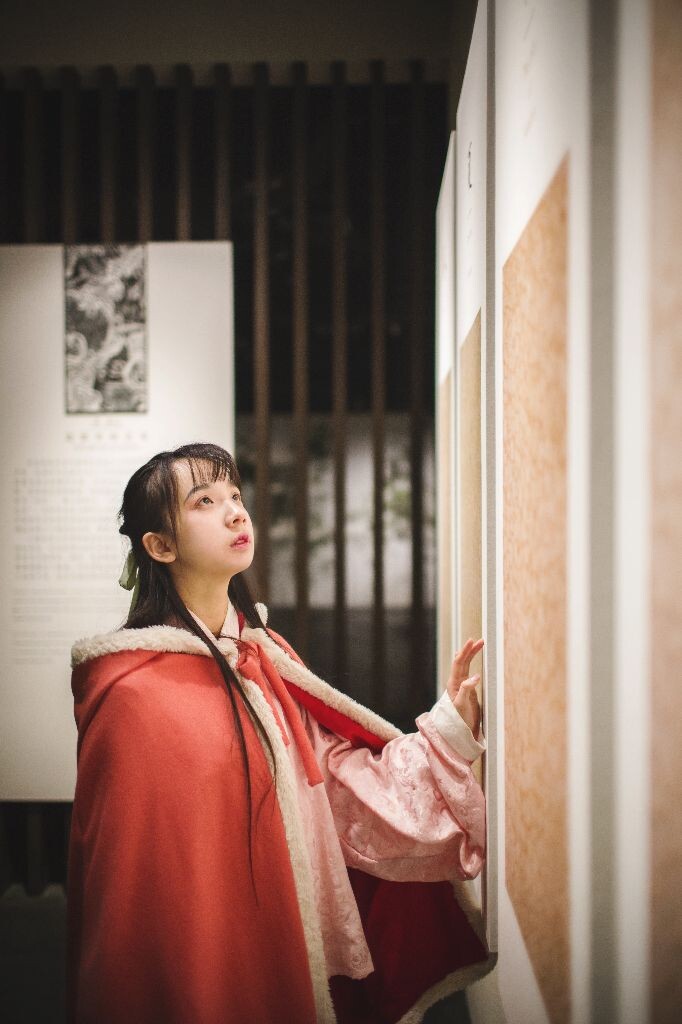 伫望千年建邺梦