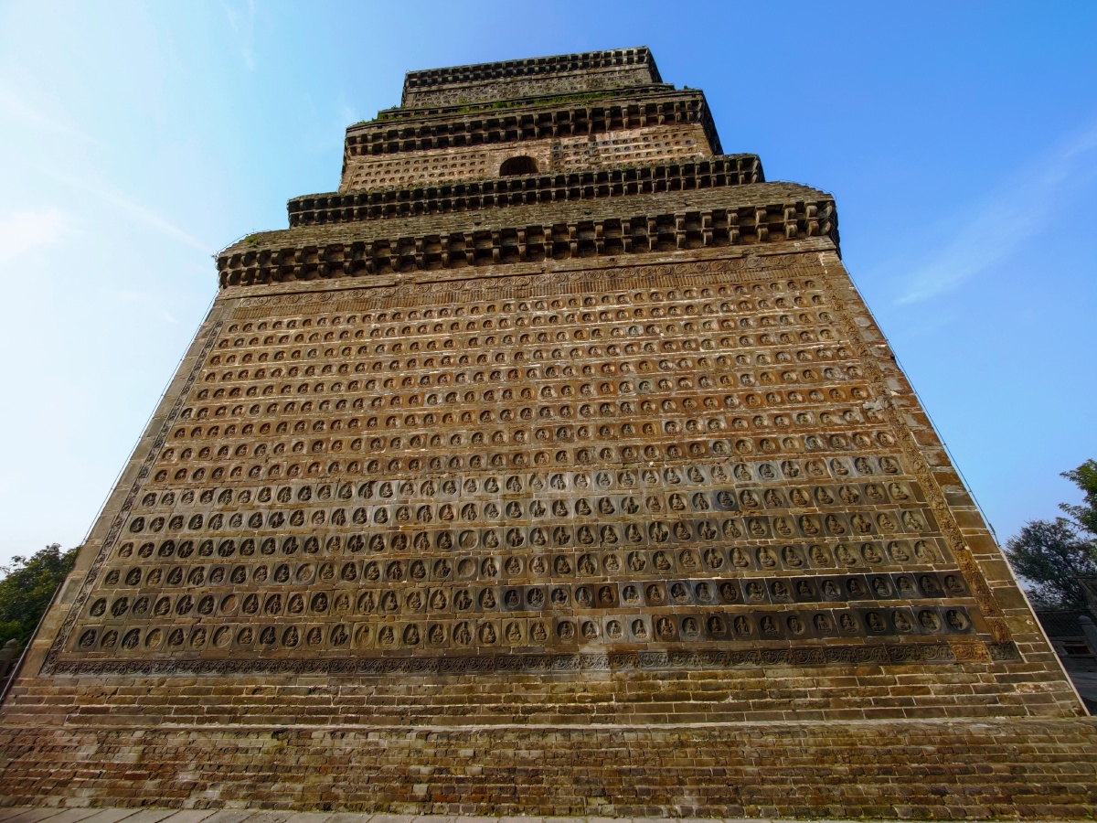 开封现存最古老的建筑繁塔