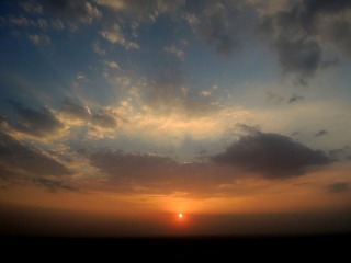 关山夕照