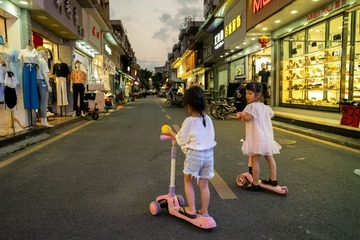 7C4A95EF-105C-4561-A9F7-6DFFD7E734F9/L0/001