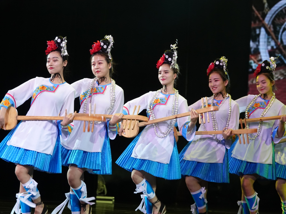 银秀,黔东南银饰文化 - teamking