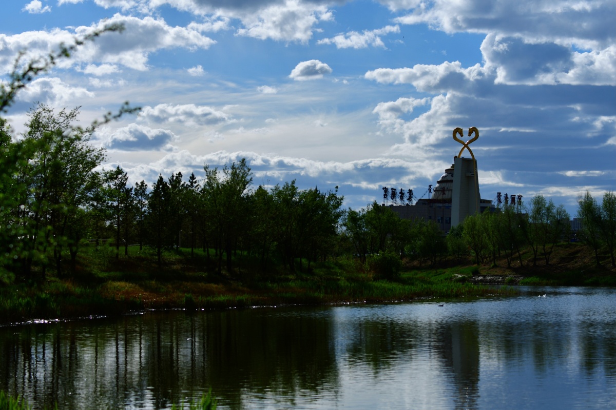 北方小城锡林浩特市雨后随拍