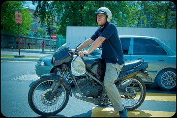 来自工地的摩托车