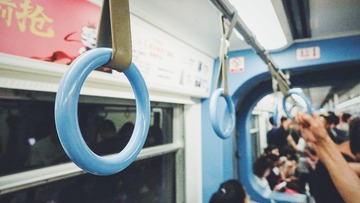 375376
