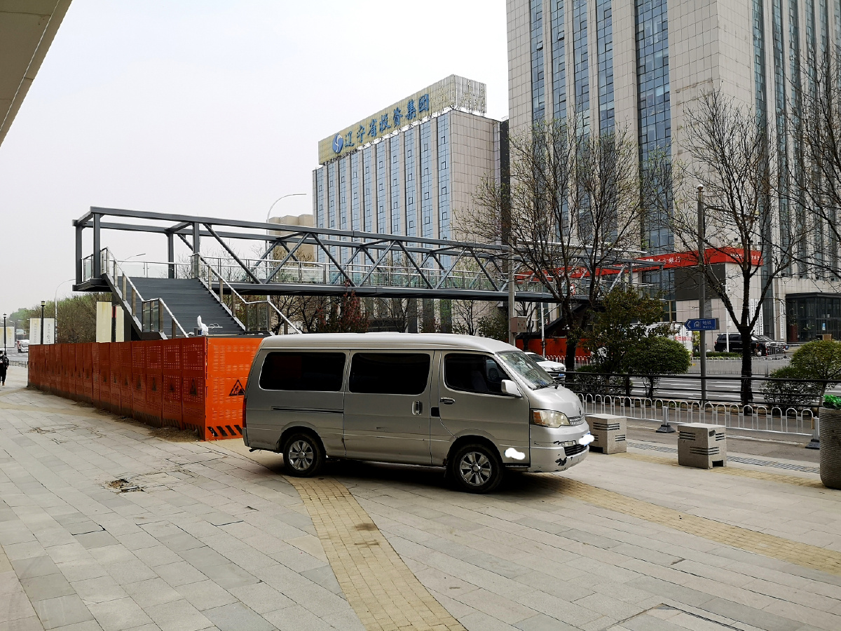 沈阳皇姑区黄河南大街人行过街天桥