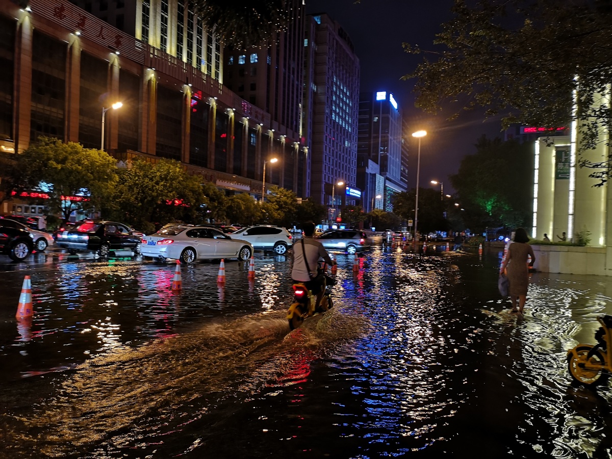 暴雨后的沈阳