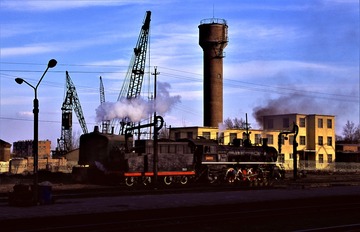 2692437