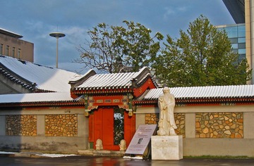 老子像