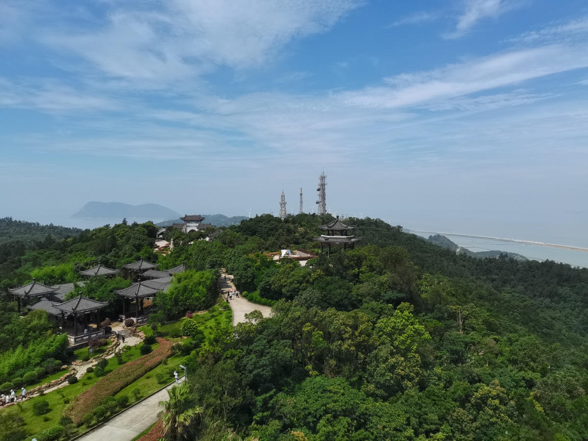 寻味百岛洞头望海楼位于洞头本岛海拔227米的烟墩山是洞头旅游标志性