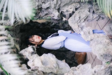 001