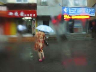 雨中街道.JPG