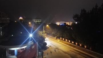727851