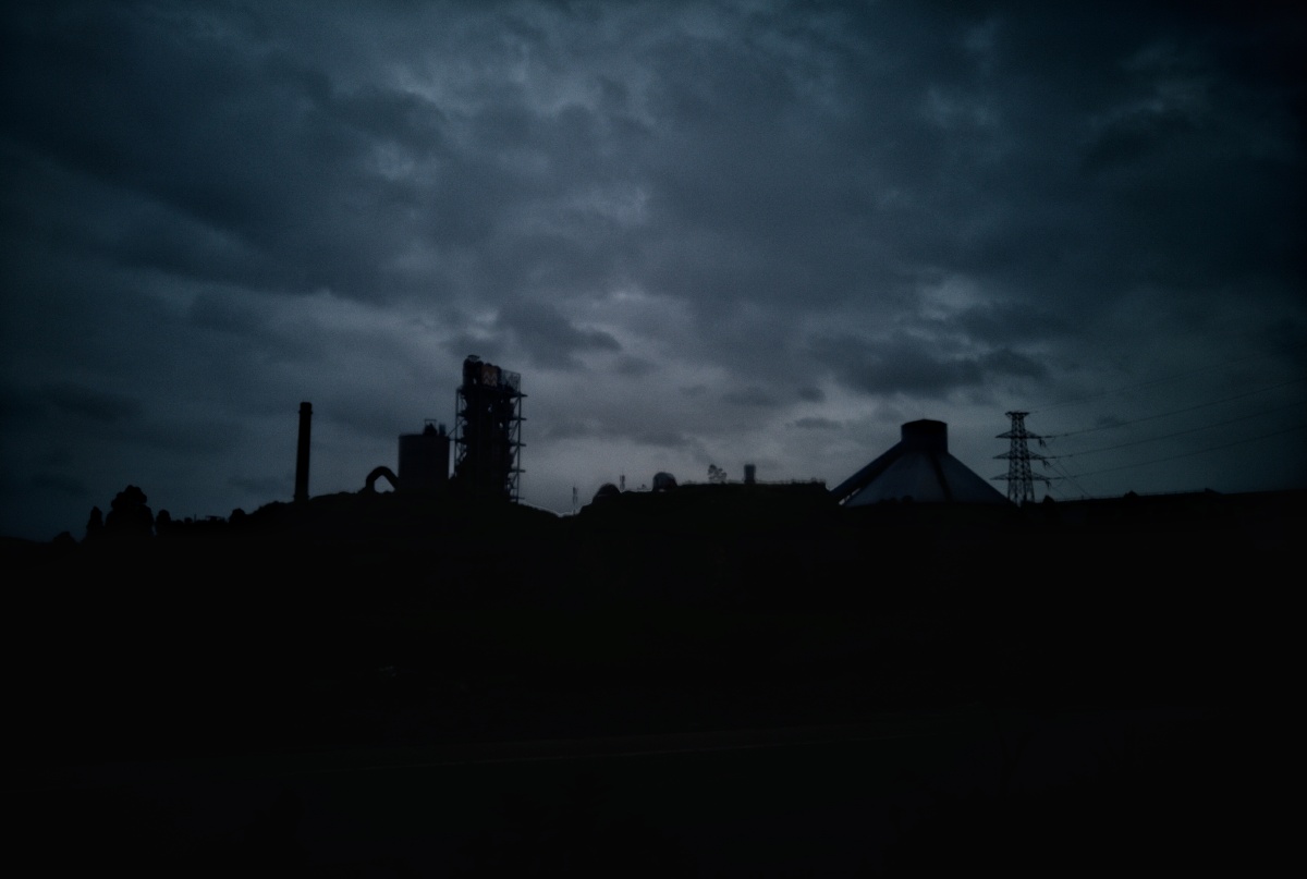 1/126荣耀9i黑色故事摄影大赛我的街头探索手机城市工厂还没有人打赏