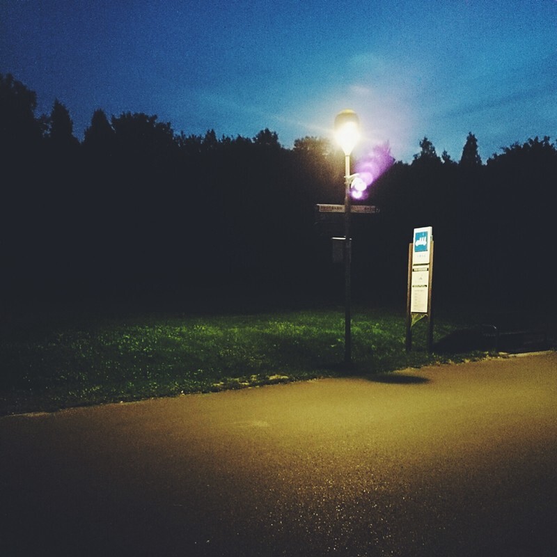 常走的路，换个时间就会不一样。