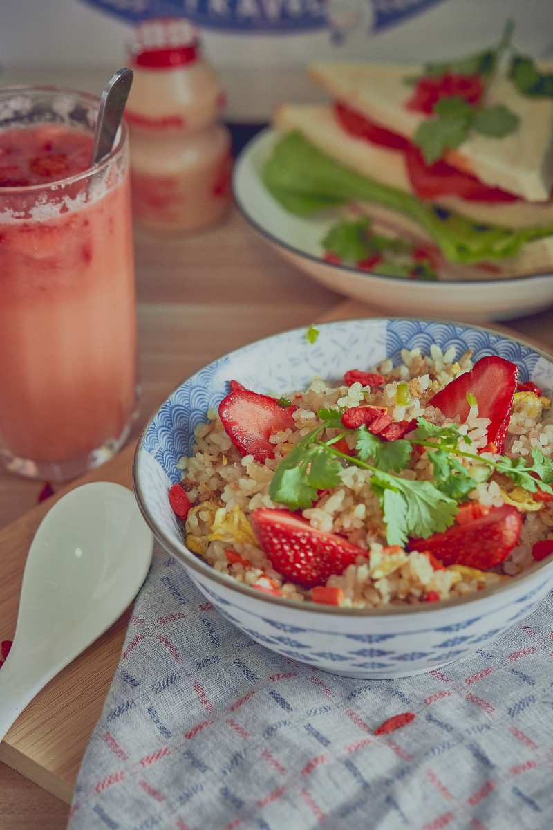 草莓炒饭