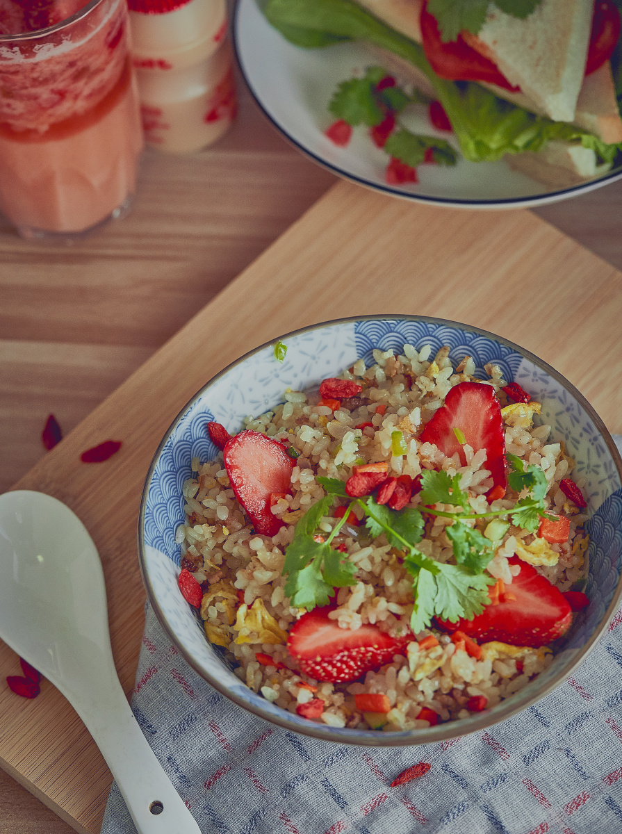 草莓炒饭