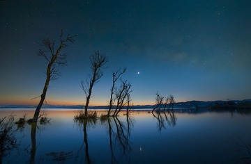 亮瞎眼的金星-东大河-1-sRGB