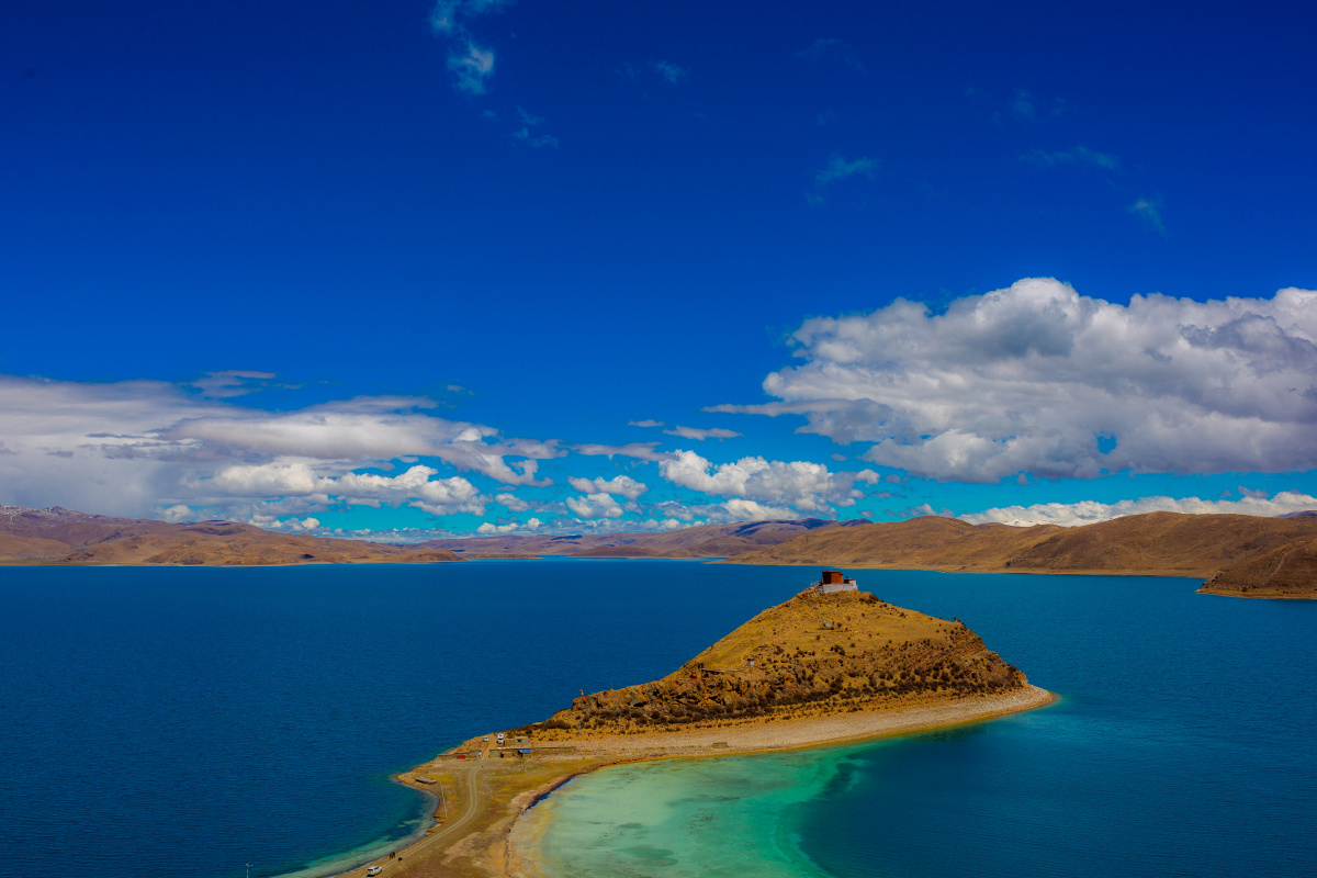羊卓雍措深度游.日托寺,路不好走,但风景很美,很值得.