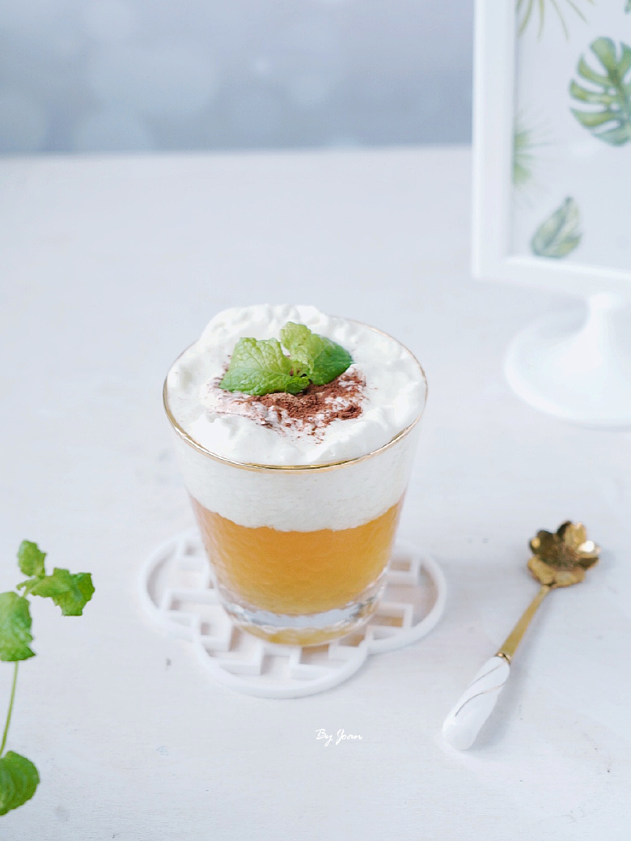 芝士奶盖乌龙茶