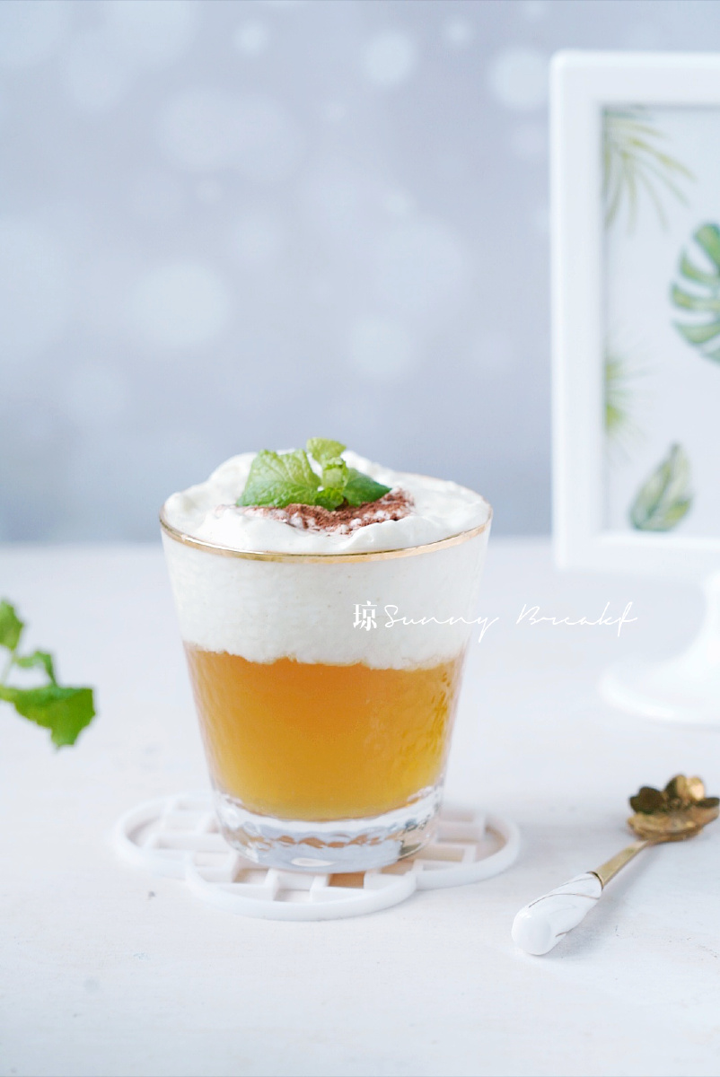 芝士奶盖乌龙茶