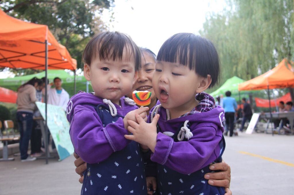 其实孩子气，也没什么不好。人总有一天会长大，何必成熟太早，失去太早。
