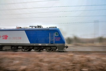 4436871