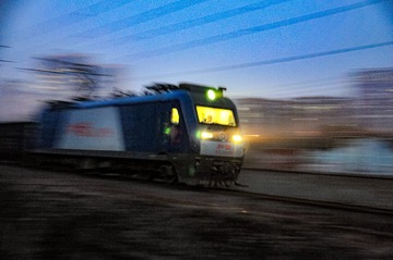 4435913