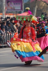 跑旱船