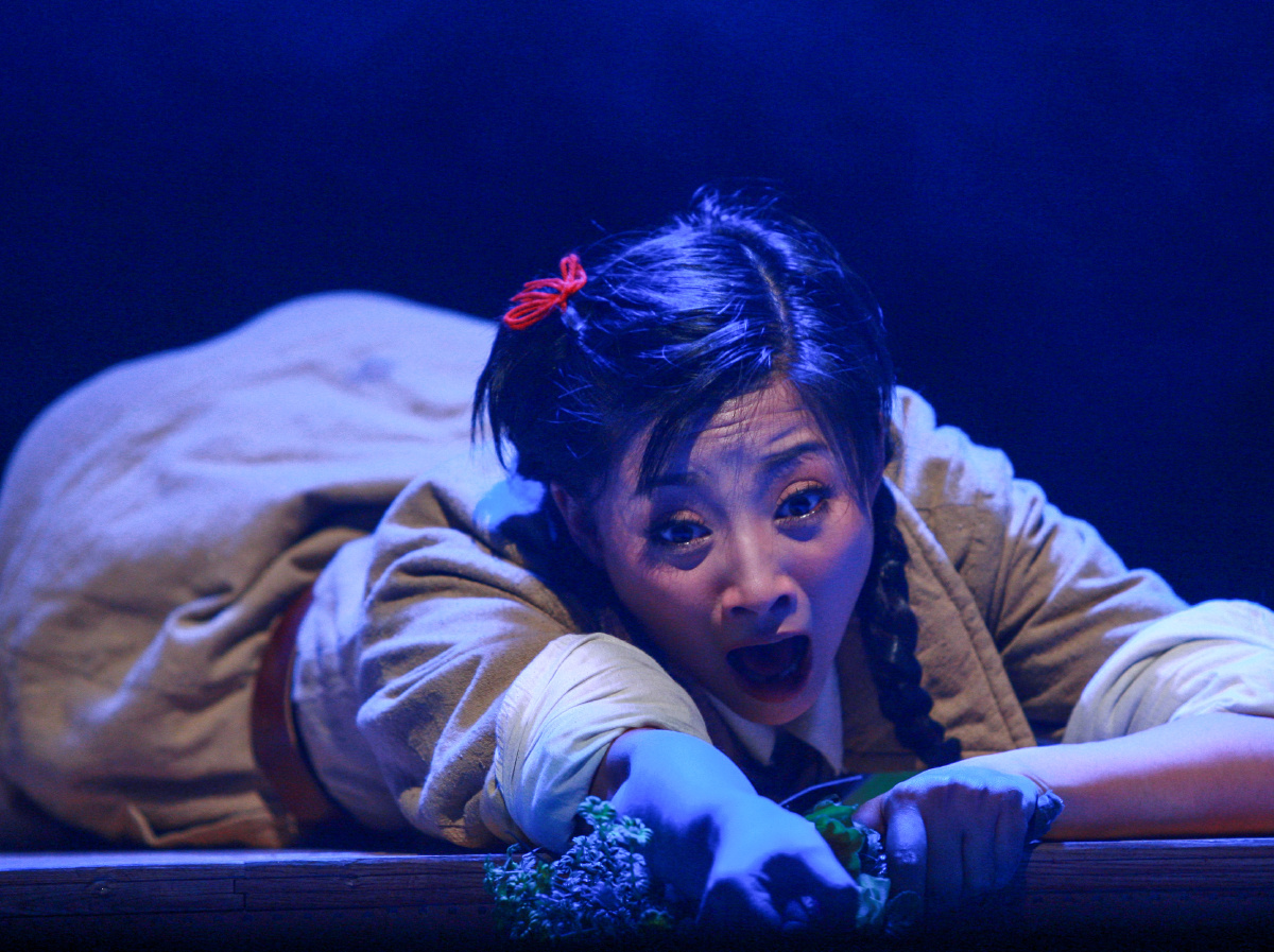 演员殷桃主演话剧我在天堂等你