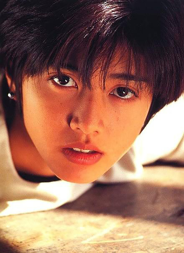 日本影视演员:内田有纪。