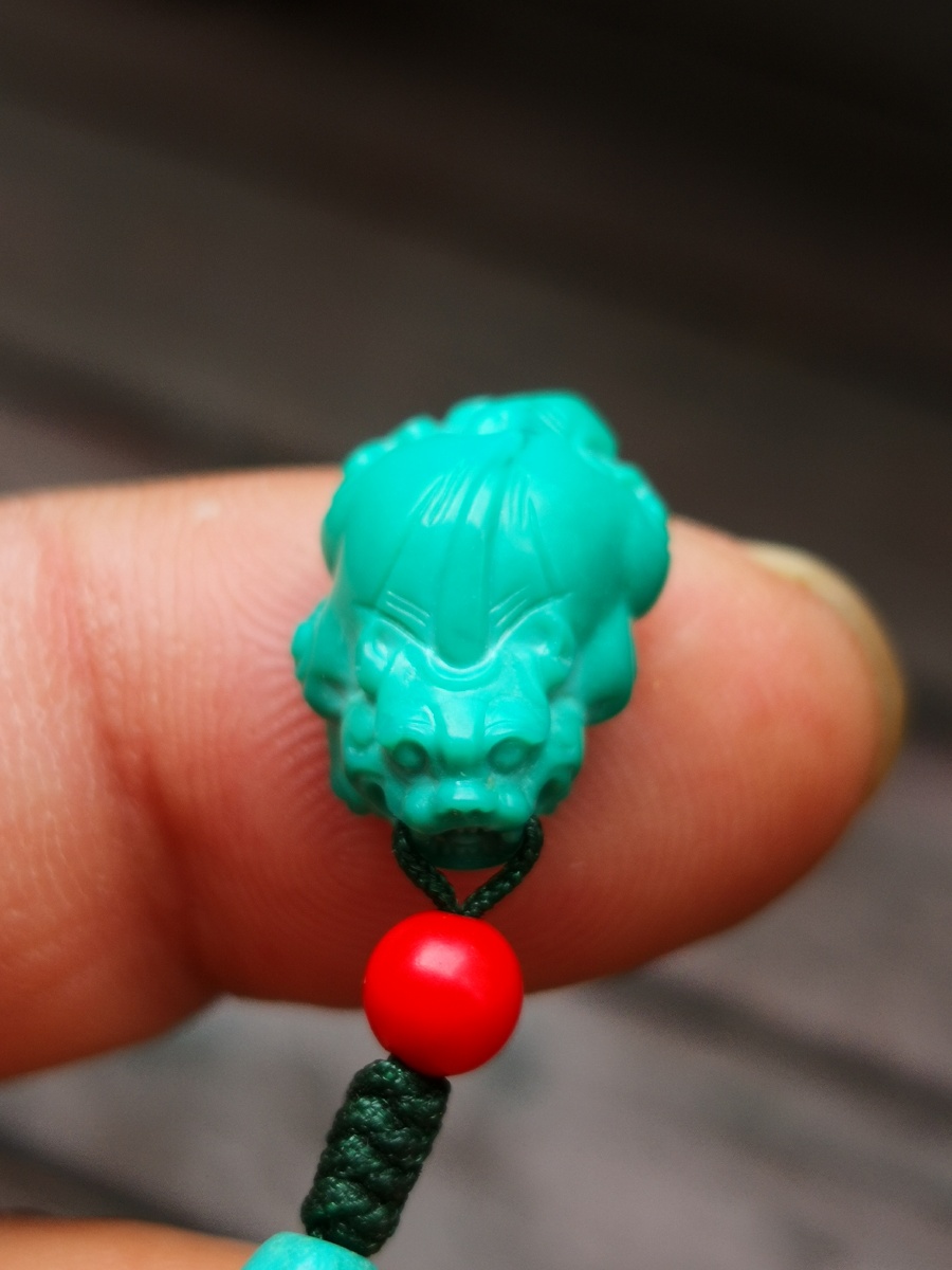 绿松石雕件,苏雕大师朱潇作品,手机随拍