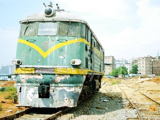 306227