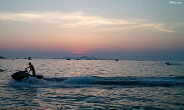 芭提雅海滩日落