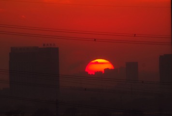 1075574