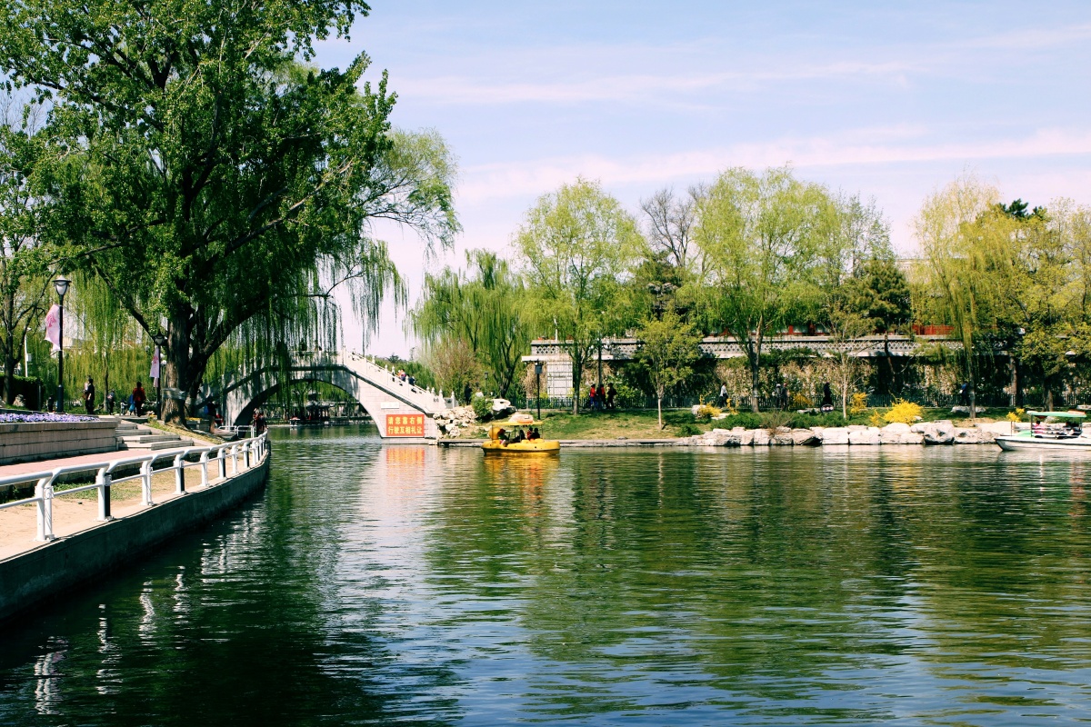 打开微信,使用"扫一扫"即可将网页分享之朋友圈 转发到小组 举报