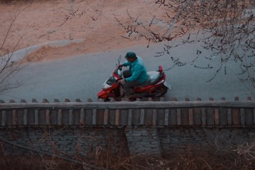 001