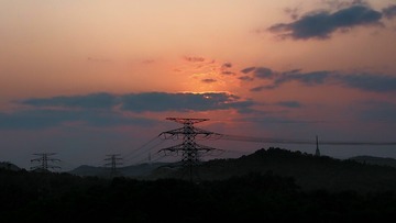279832