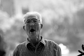 引吭高歌