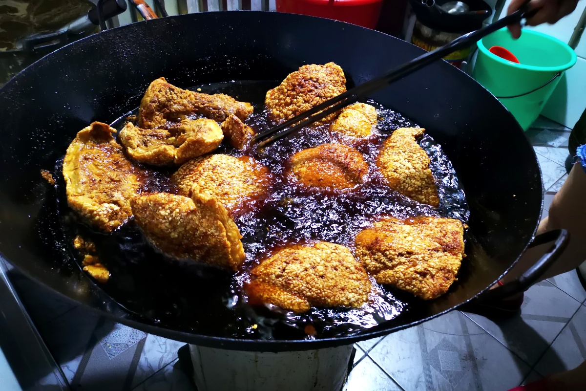 锅烧是桂林米粉最与众不同的配菜没有锅烧的桂林米粉不叫桂林米粉这是