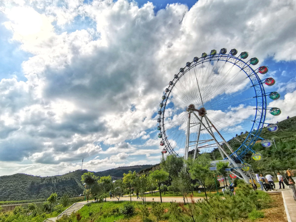 晋中乌金山狂欢谷