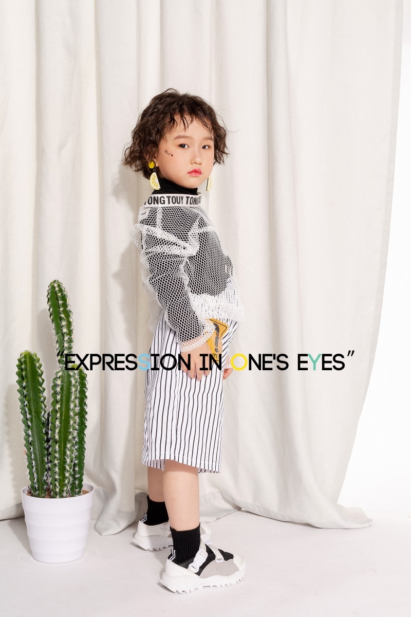 童装毛衣裙,推荐单!蜡笔传奇童装热卖线上线下货品质保