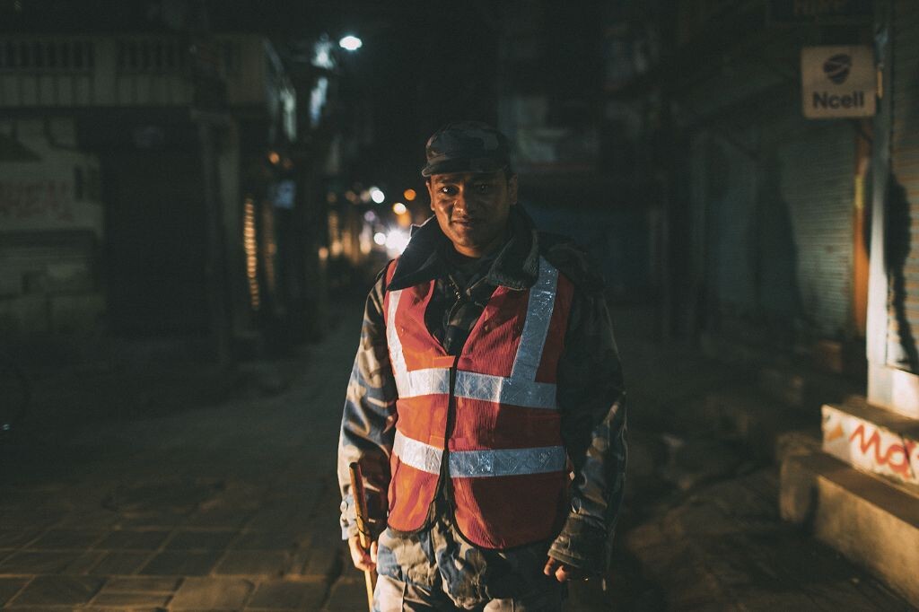 其实我是去问路的,可我发现警察叔叔太好说话了,忍不住按了一张