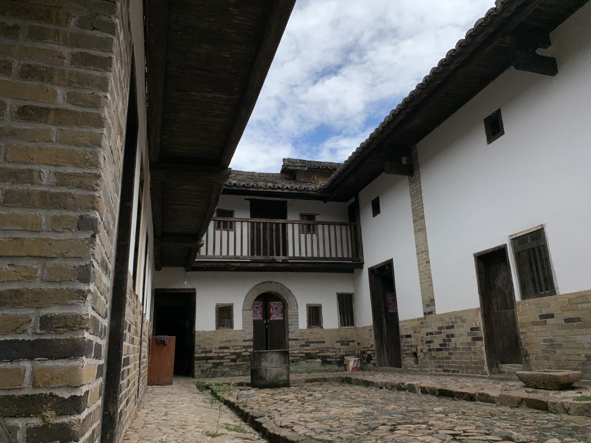 航拍客家围屋江西赣州定南龙塘洪洲郭氏