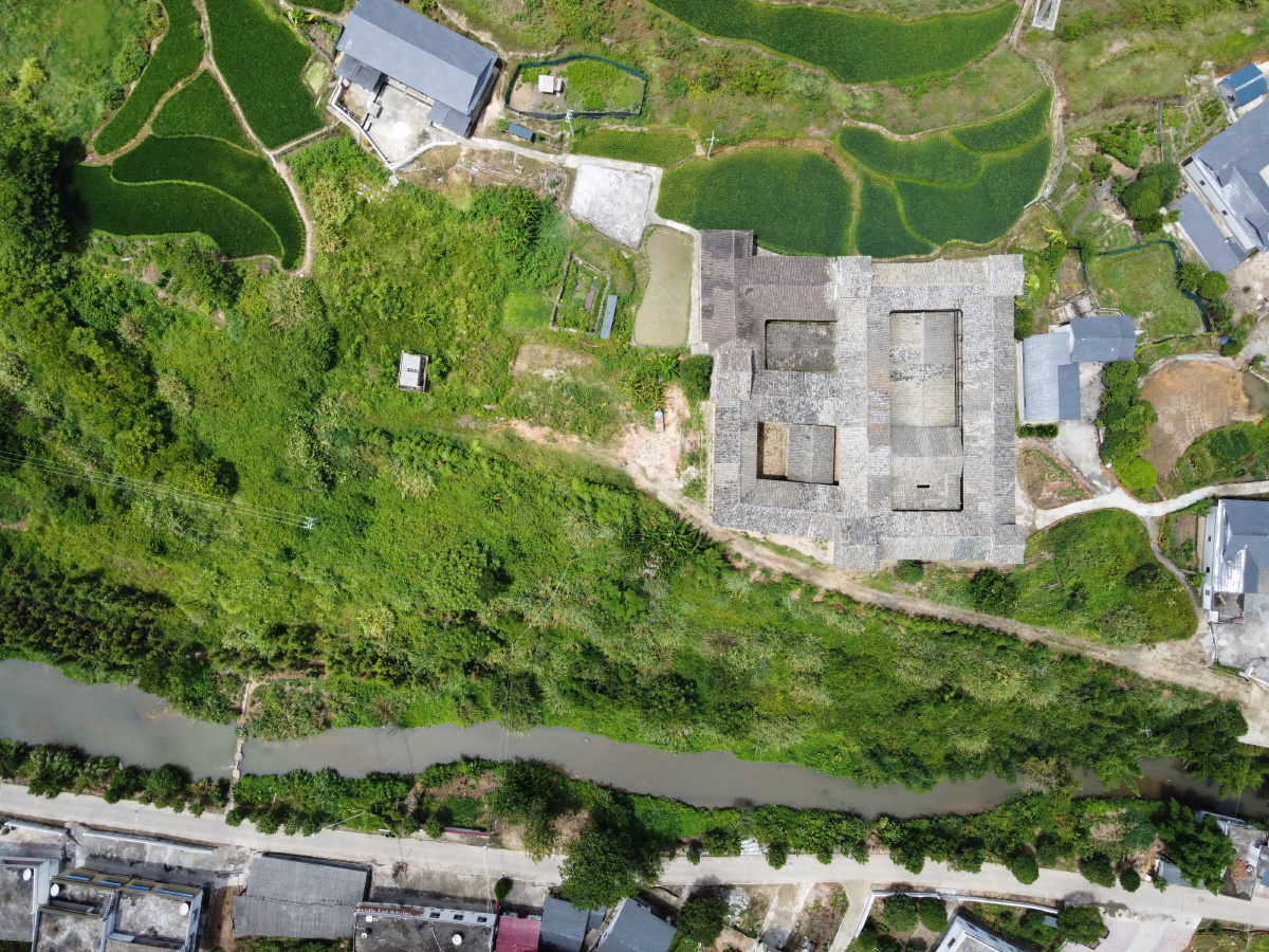 定南县忠诚团龙围航拍江西赣州定南龙塘忠诚客家围屋