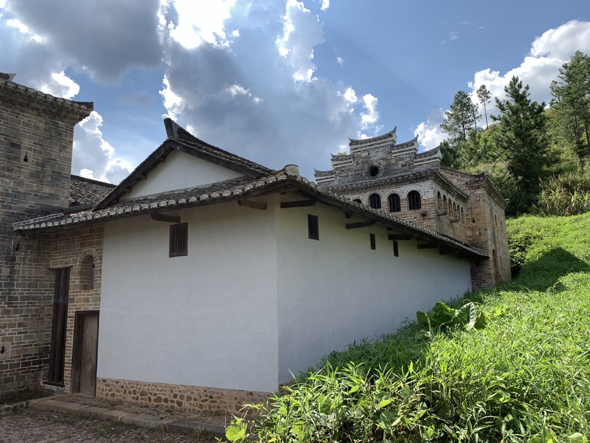 航拍江西赣州定南老城竹园下廖氏客家围屋